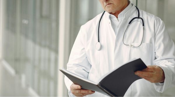 How Seeing a Urologist Can Help You Manage Your Urinary Incontinence